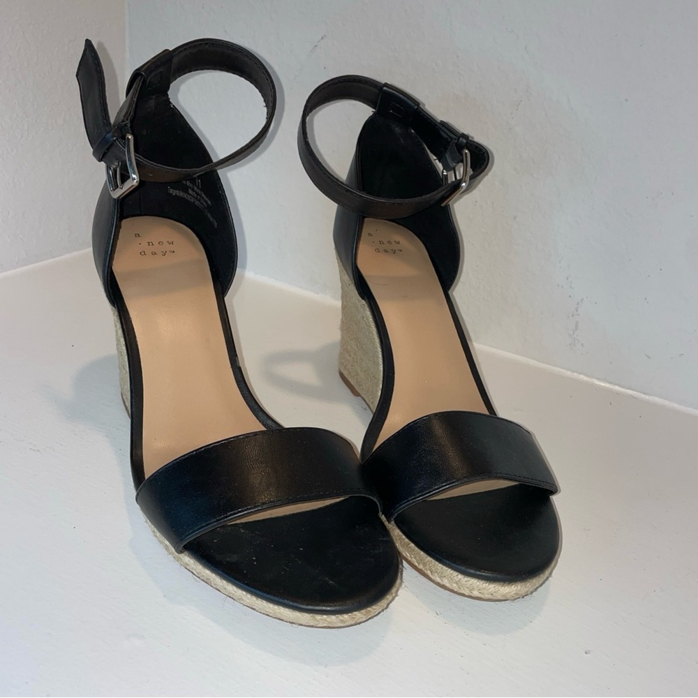 a new day Black and Tan Wedge Sandals size 11 - Picture 2 of 9